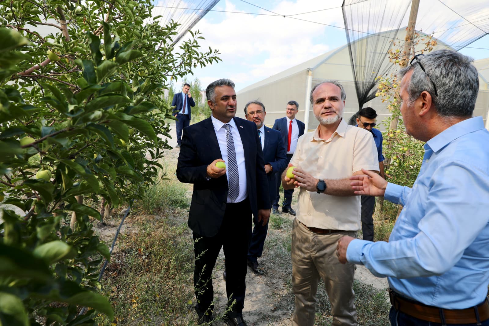 Gz8 B T P8 X U A Av V4 A