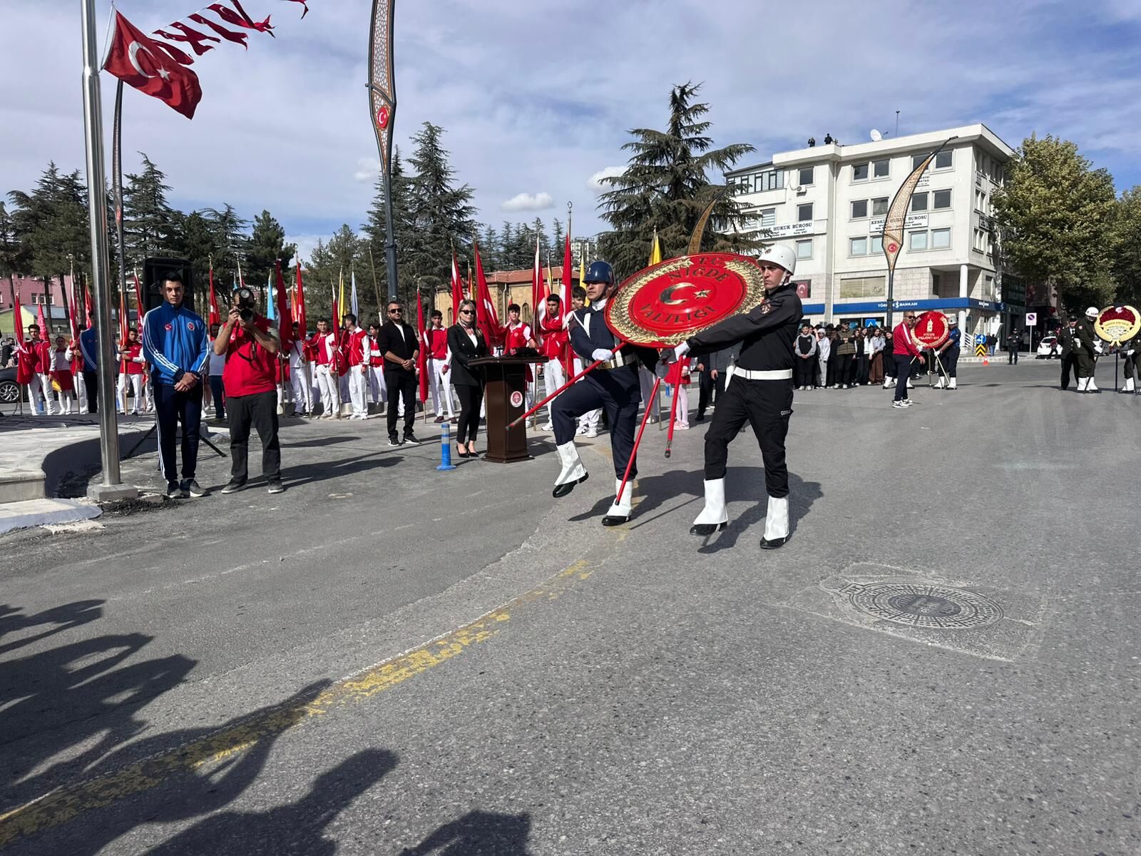 235Dec2F 2D2F 4Aaa 9Dc9 Dfd441430019