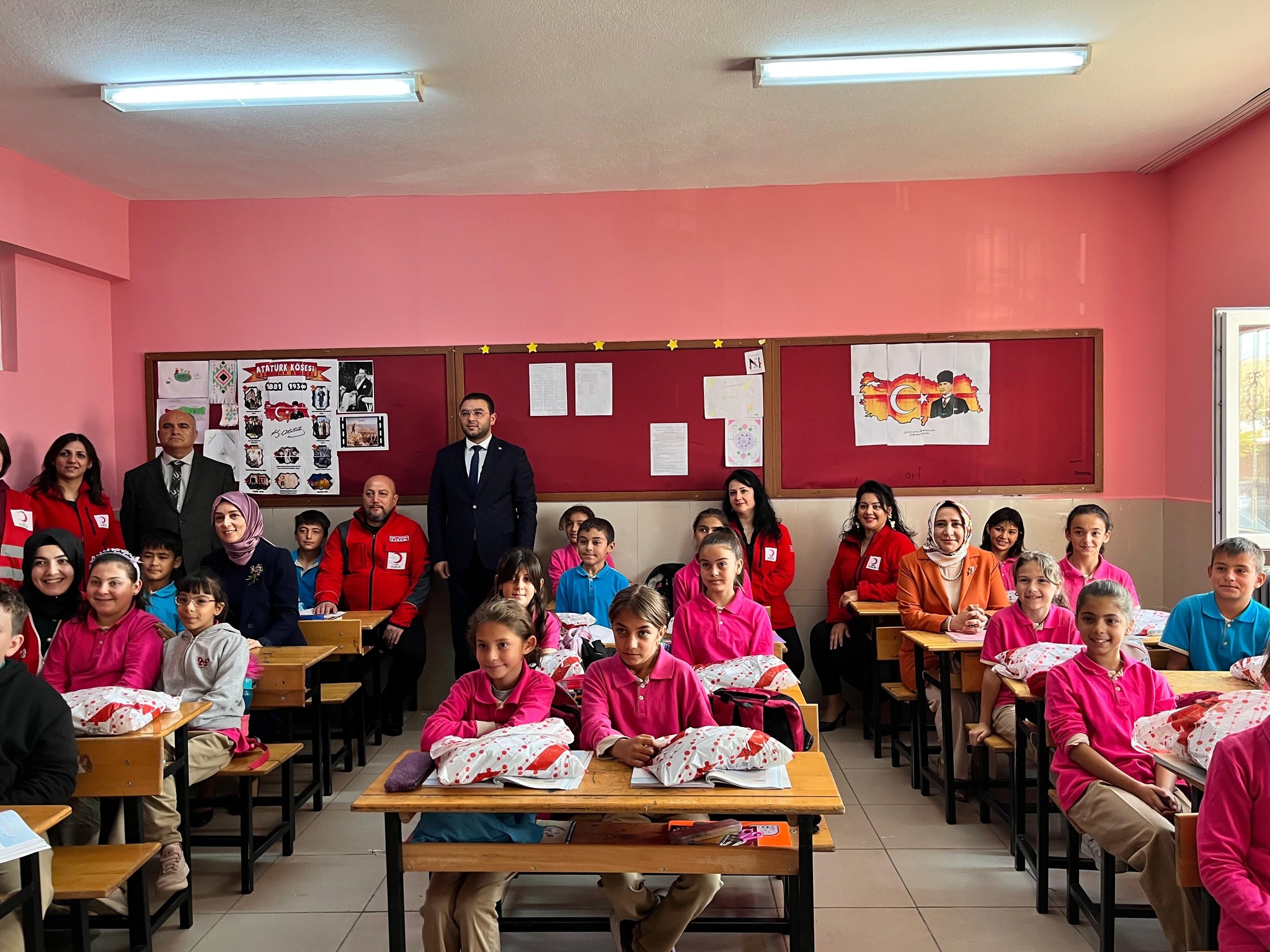 558761879 832123042846745 603719581131344893 N