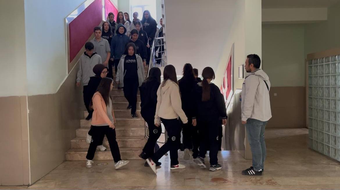 559165502 824618913597158 7334004753596124438 N