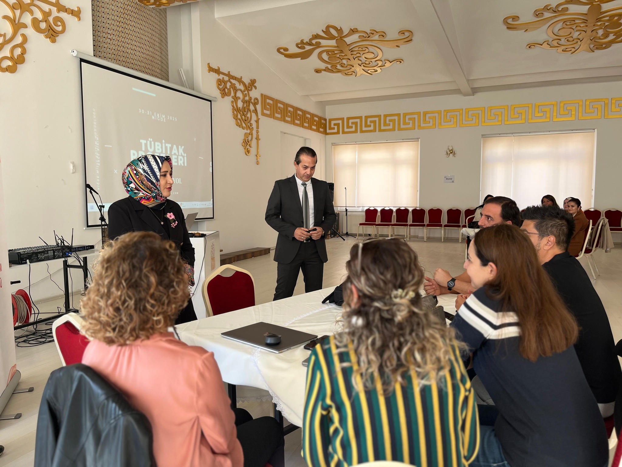 571820893 838849818840734 3112802437371487317 N