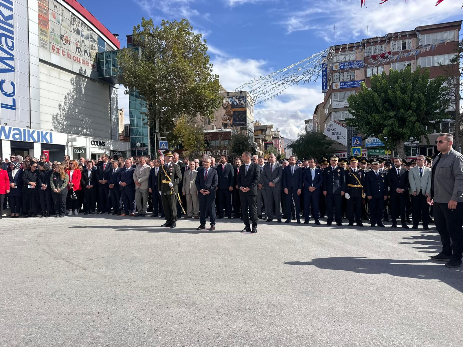 988F9F1E 5446 4Bb5 9752 50157D1Dc302