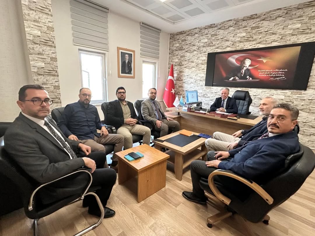 572825260 18296382412282007 2990846431571302314 N