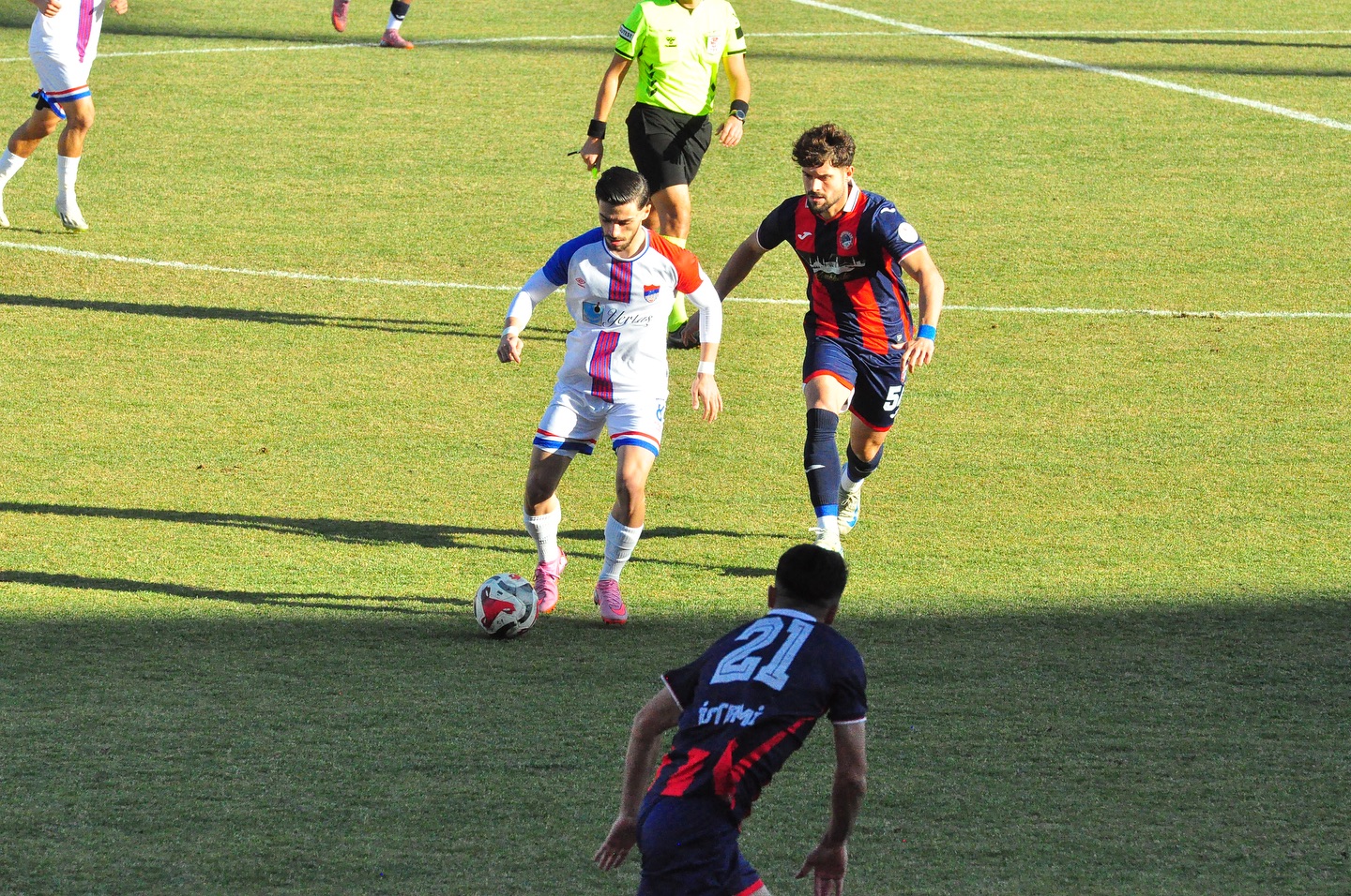 586687941 18029354180765201 3919657381394780325 N