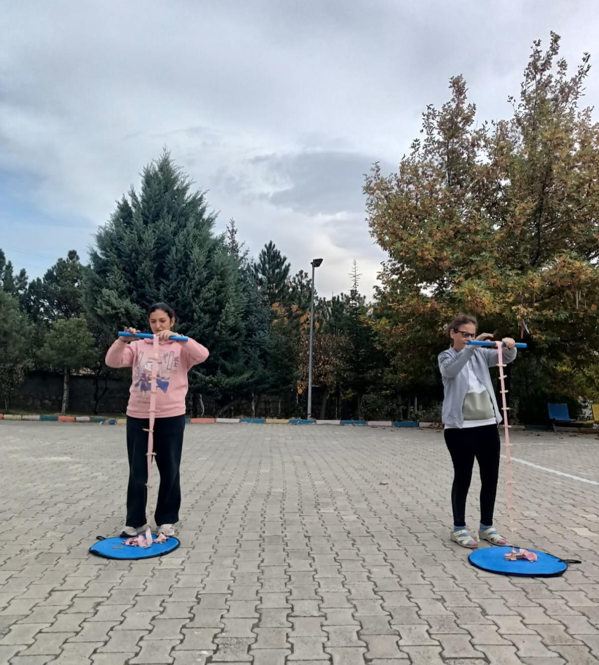 884589Fb F914 447F 899D Dc715F13D77F