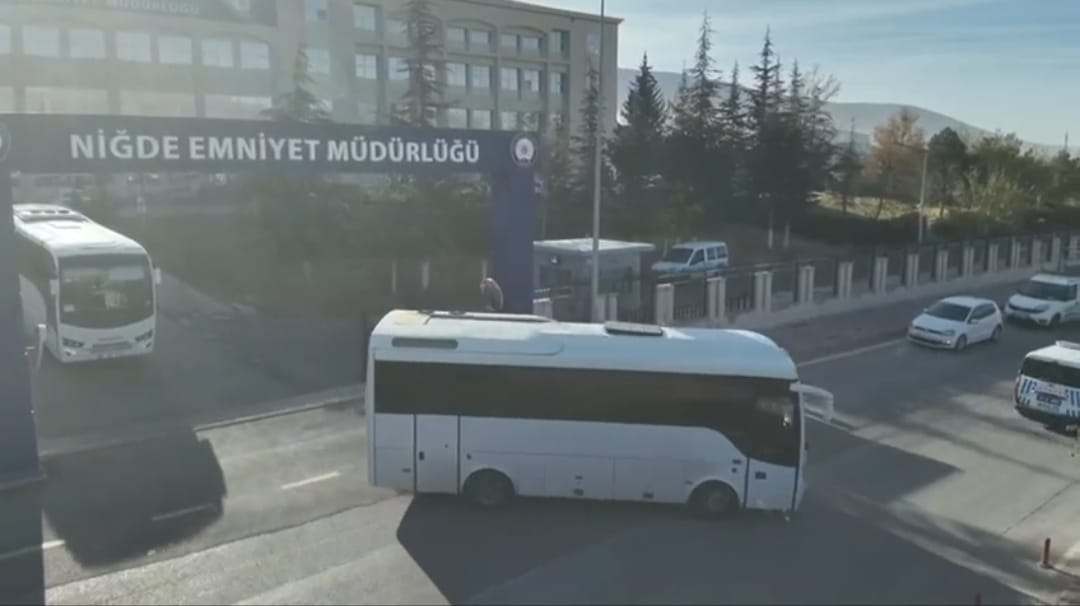 9B74F319 040C 4A1F A294 05Cc21Ef11D8