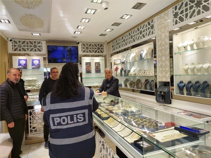 9F077B38 37A6 4710 B79E 9D51C12F2128