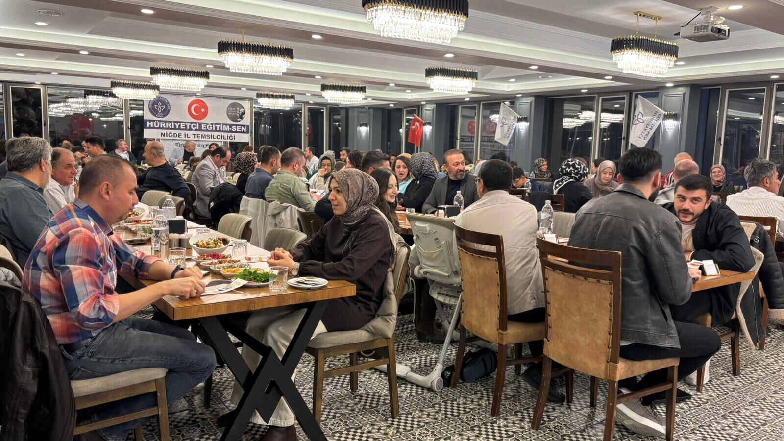 A6E3B971 D729 45D9 B367 Ca13A5B297C0