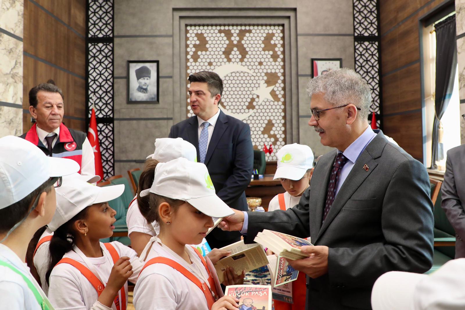 G5 Du H0D W Y A Ey8Xc