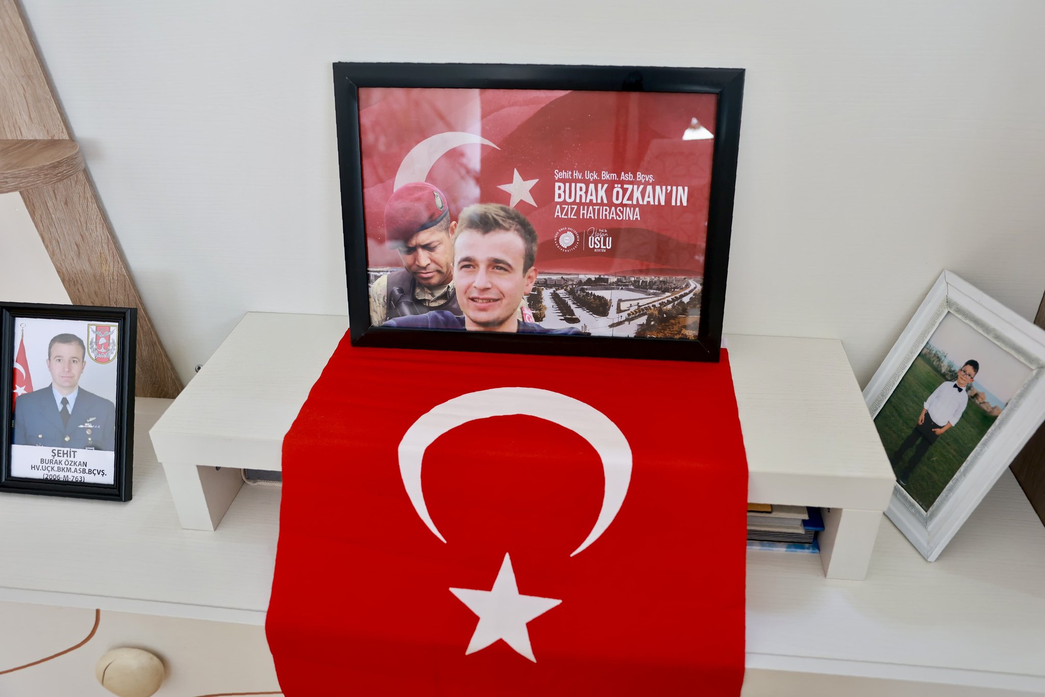 G6I D T Rs W A A A X2 V1