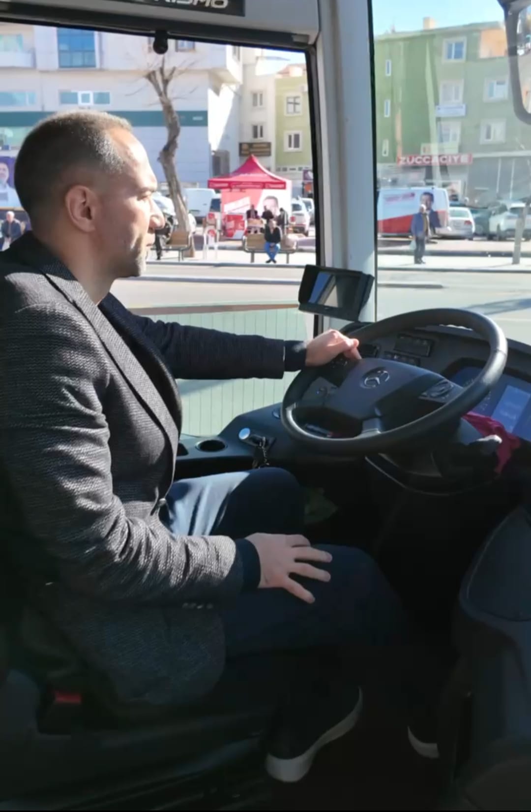 7025Bcff 04Cc 44Bc A467 C7994D6B3D60