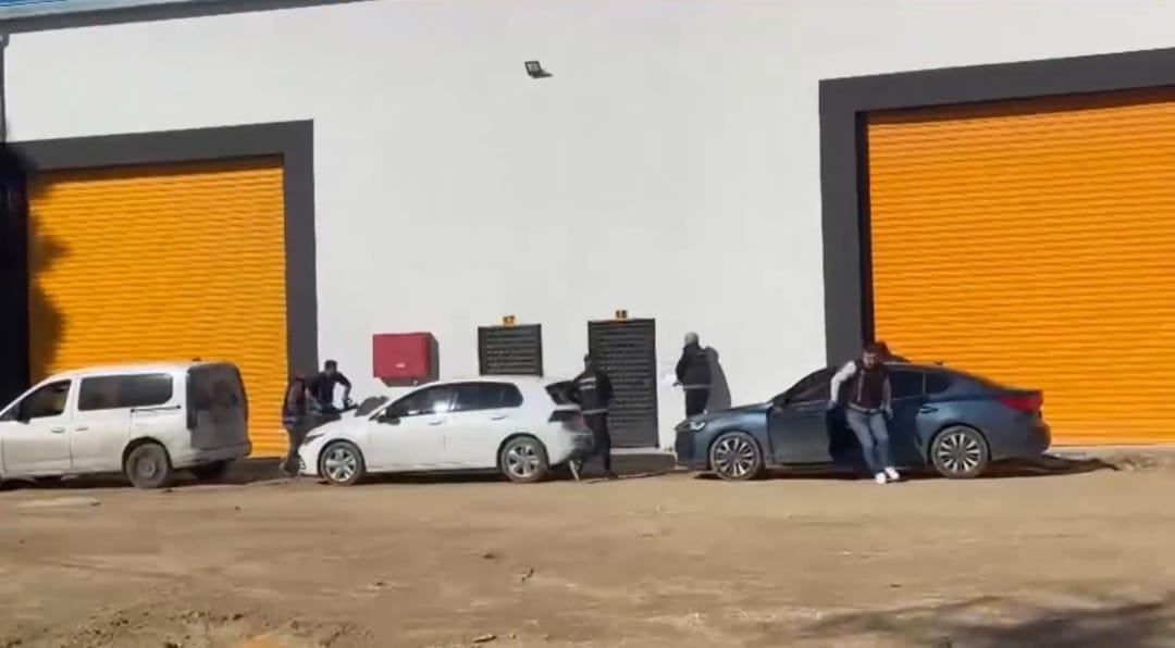 90B95A51 C093 4A7F A115 A888F3D6577D