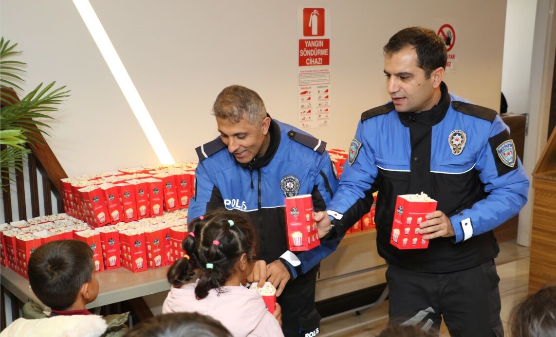 Ae38B34C 56Bb 4043 93Cd 9F6A47Fbc199-1