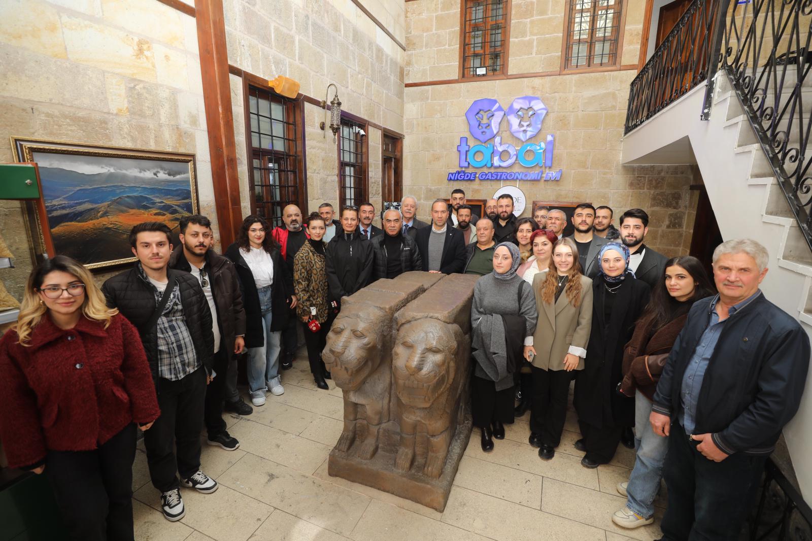 E6E11F9C Fa61 47C4 A57D Ba331E2Ae8A8