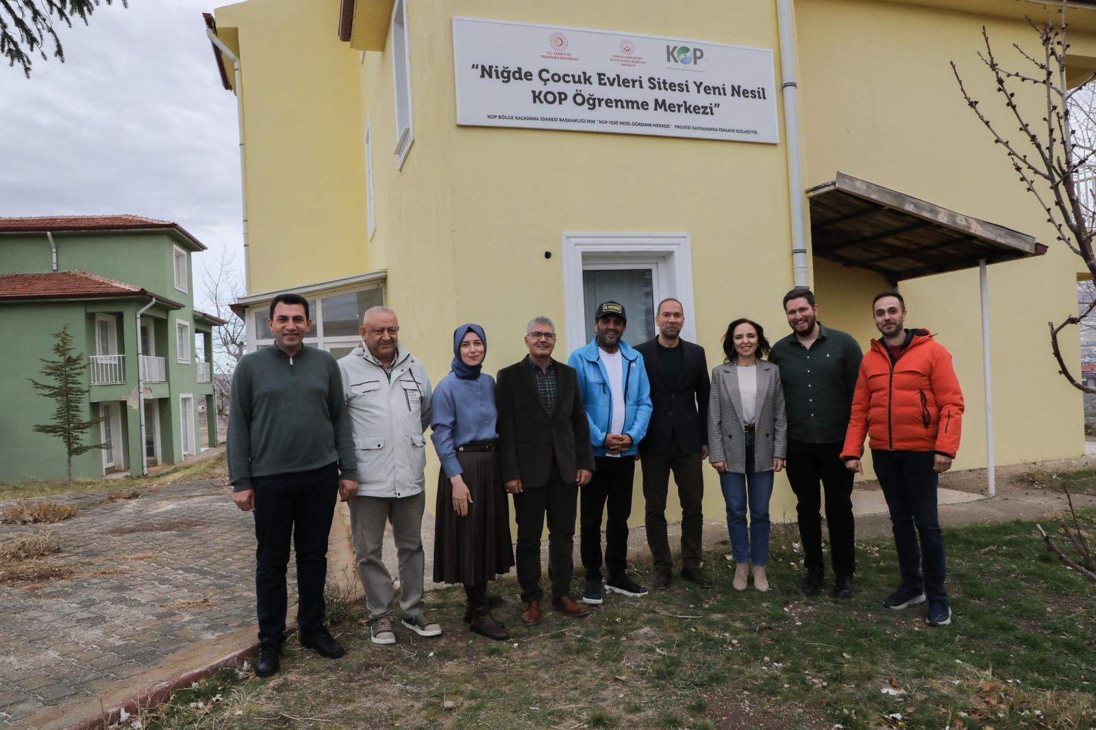 G7Kx M Ay Xc A Aw D V0