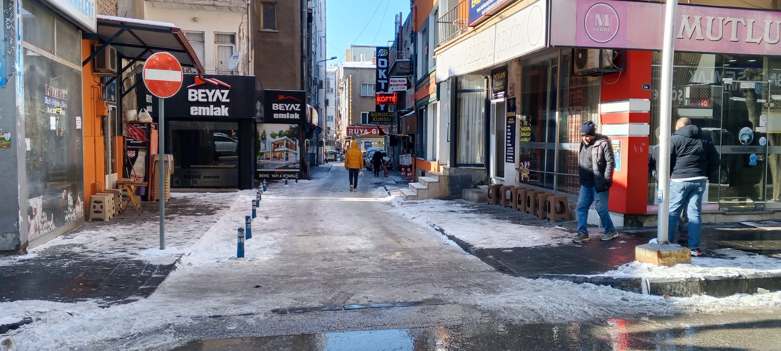 3E8564A6 E095 4384 8Dc8 45Bbf766F977