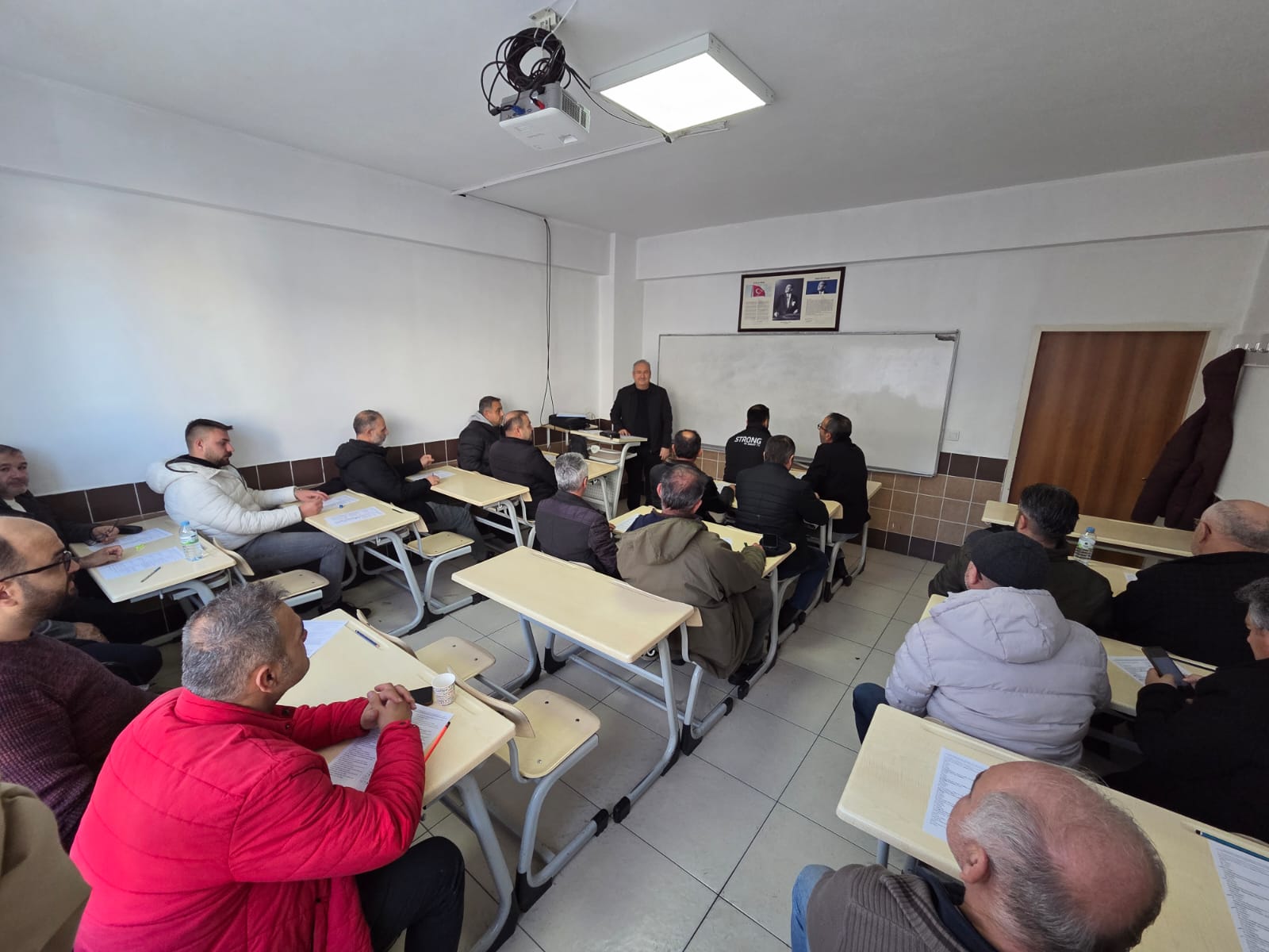 611239093 1273178088165543 3266610959042896015 N