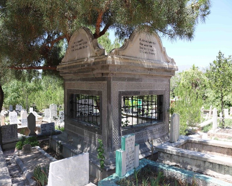 Ahmet Kuddusi Türbesi-2