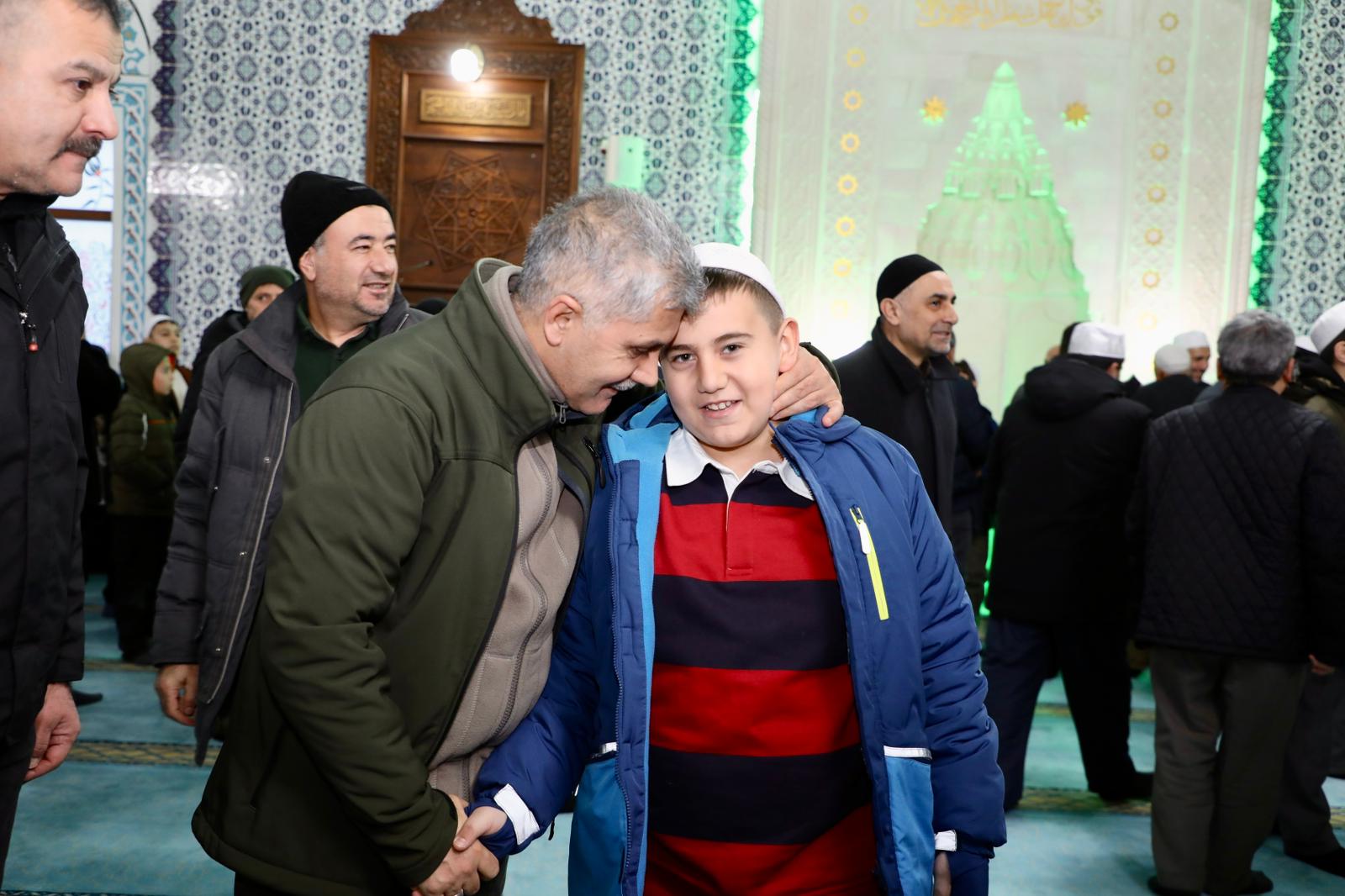 G9K F3Fk Ws A A A72 N