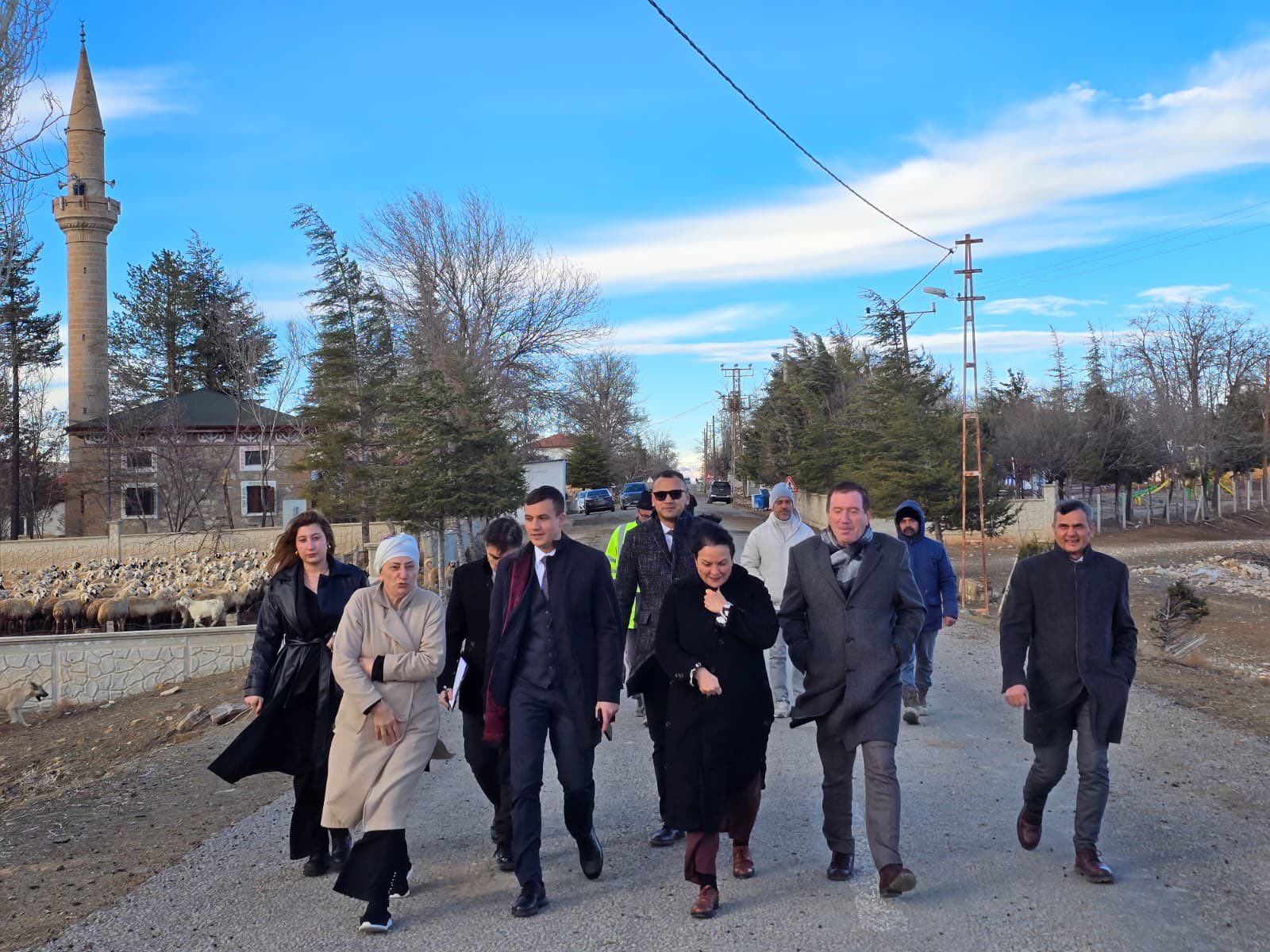 Kaymakam Gökçe Köy Ziyaretlerini Aksatmıyor 2