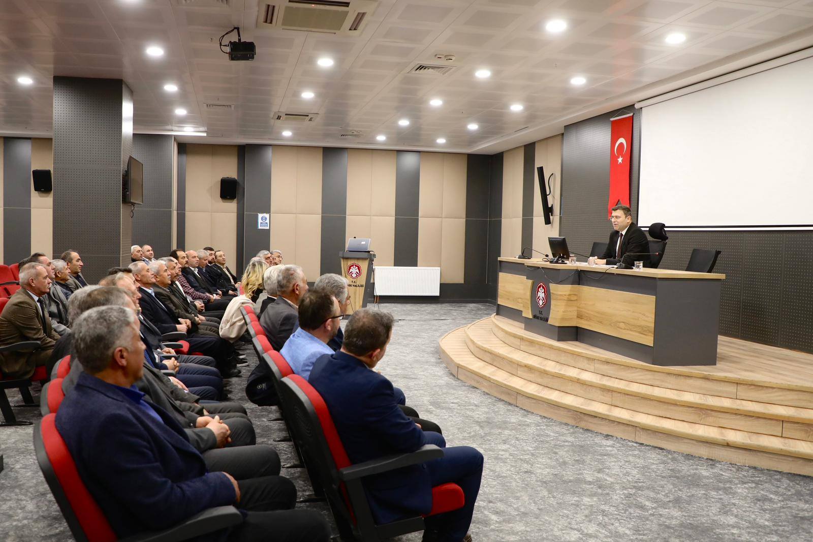 Vali Akmeşe Muhtarları Ağırladı 2