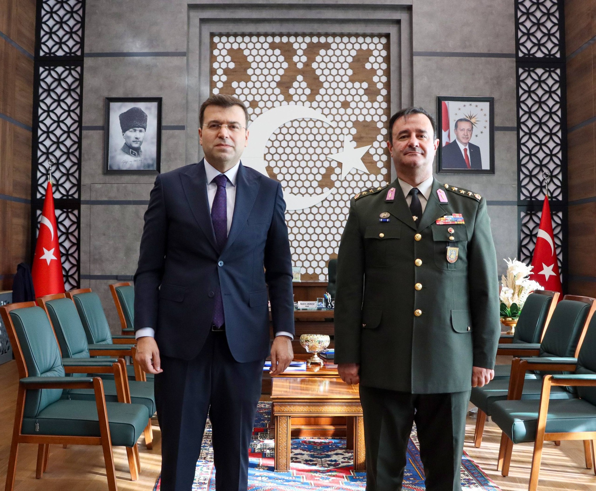 Vali Akmeşe’ye Ziyaretçilerini Makamında Ağırladı 1