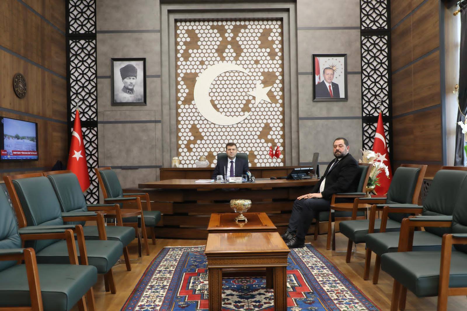 Vali Akmeşe’ye Ziyaretçilerini Makamında Ağırladı 6