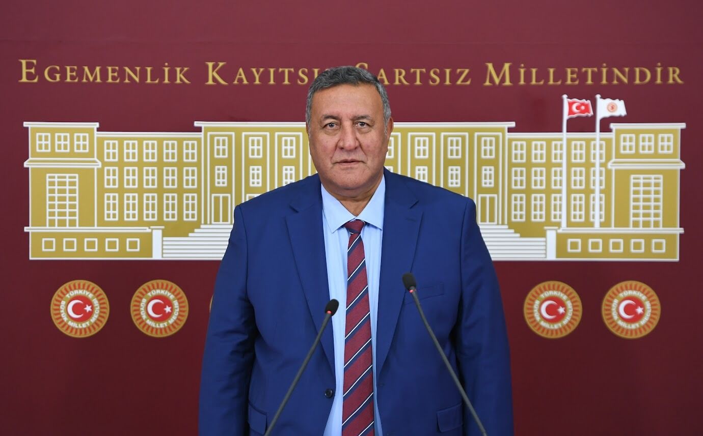 SİYASET