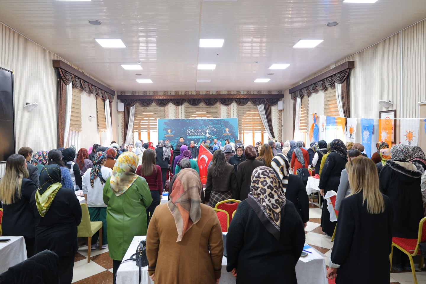 Ak Parti Köklerden Geleceğe 1