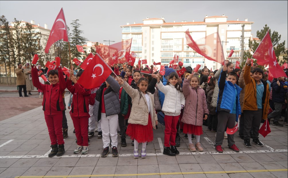 Bayrak Sevgisiyle Ders Zili Çaldı 2 Web