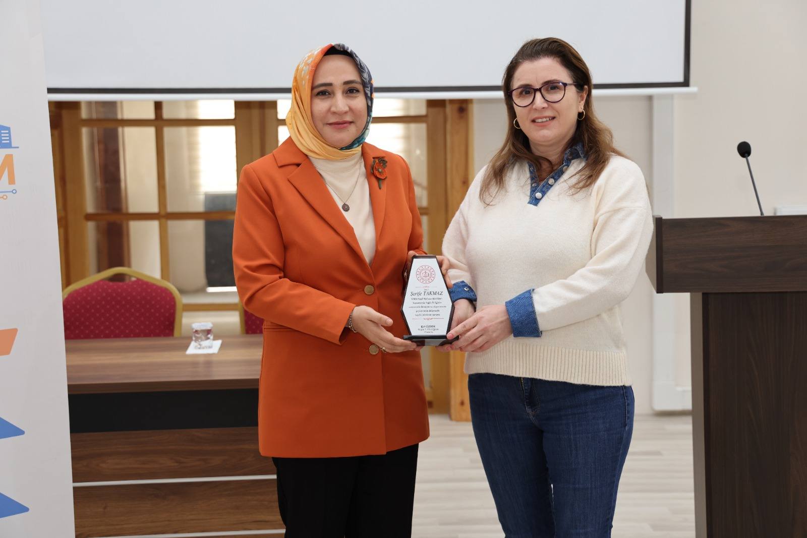 Niğde’de Stem Semineri Düzenlendi 3