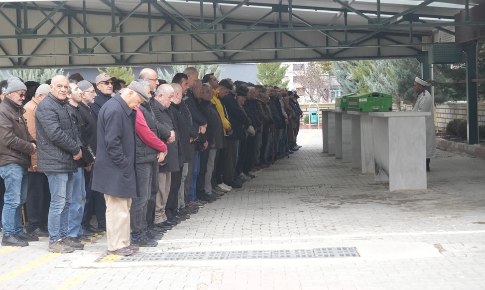 Niğde’deki Silahlı Saldırıda Hayatını Kaybedenler Defnedildi 1