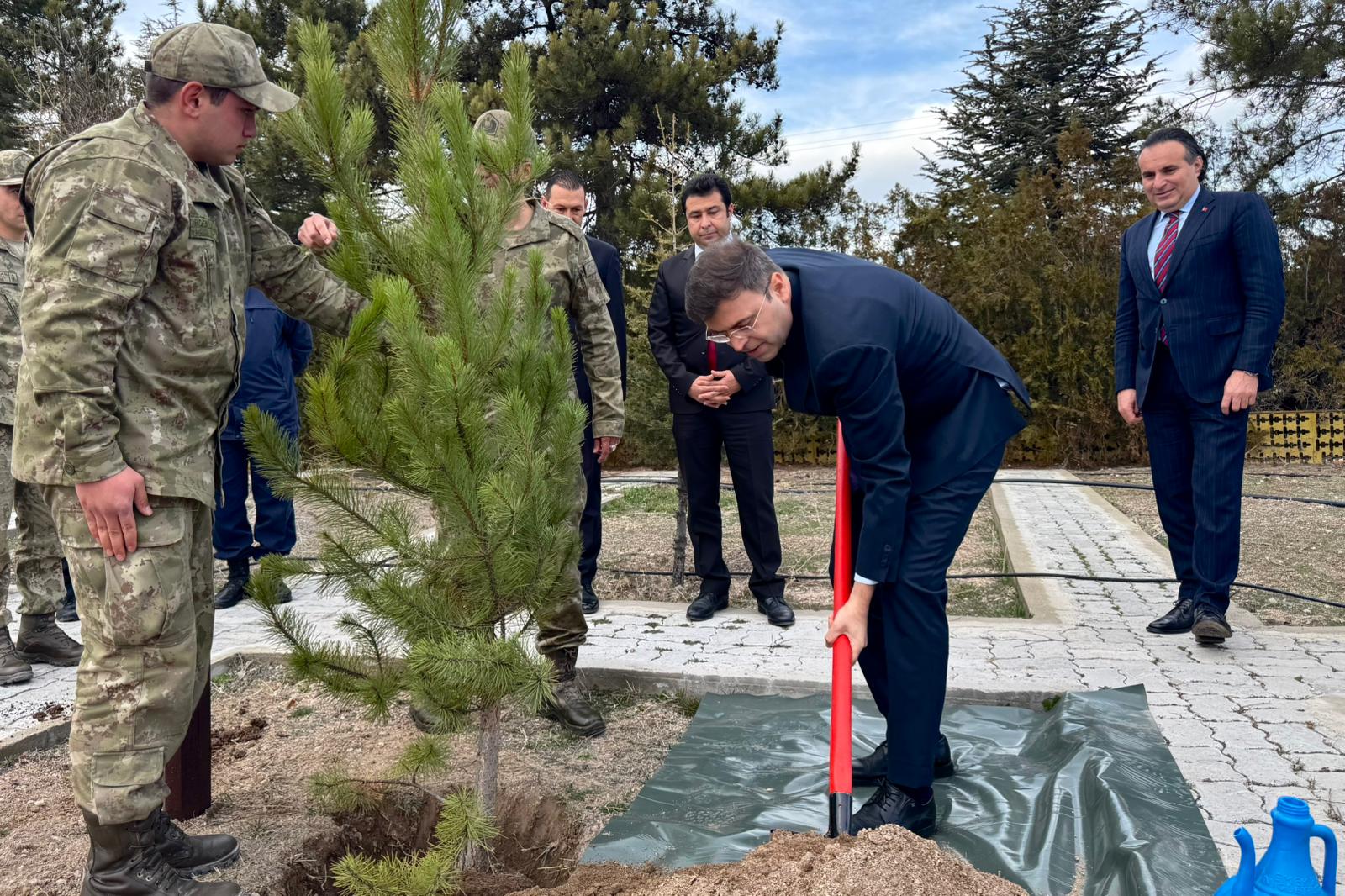 Vali Akmeşe’den Bor’da Kurum Ziyaretleri 3