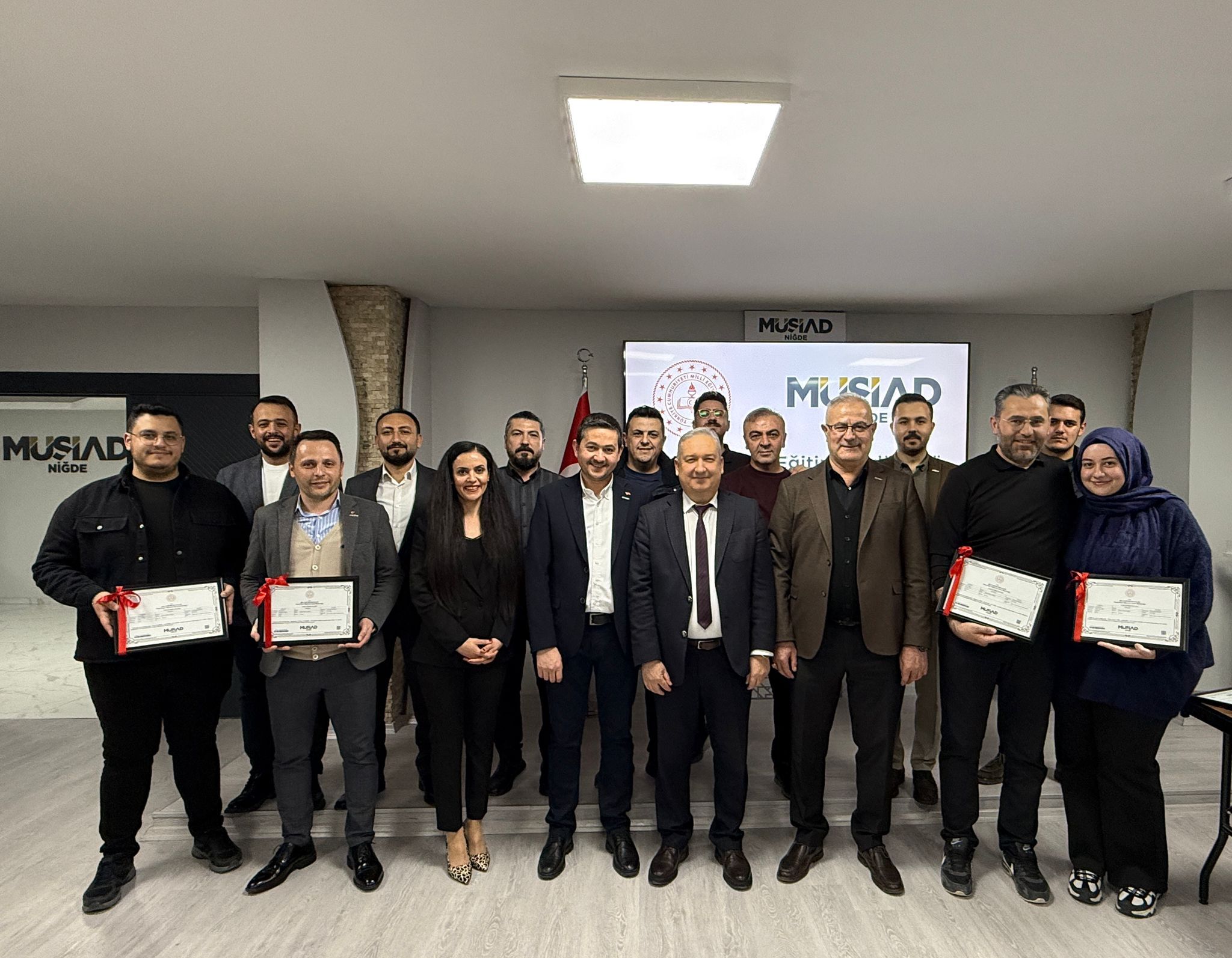 Eğitim Ve Iş Dünyası Omuz Omuza 2