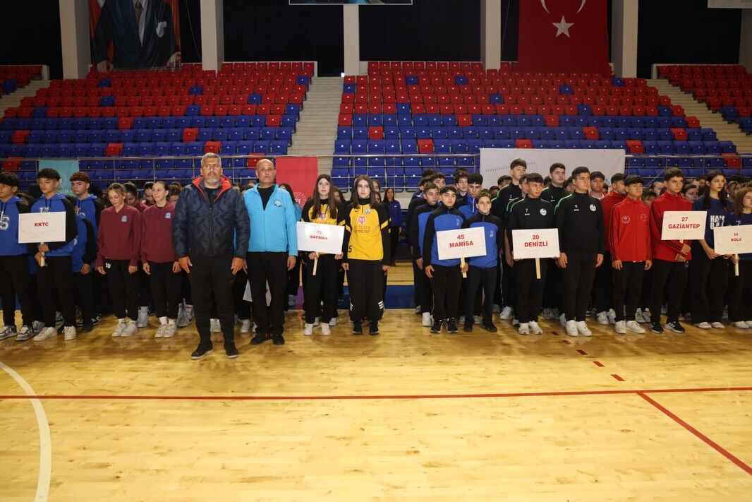 Hentbol Şampiyonası Şölenle Başladı 2