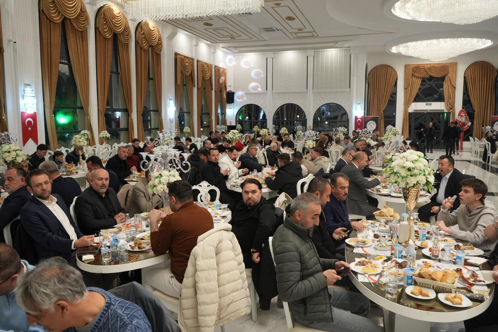 Osb’de İftar Programı Düzenlendi 4