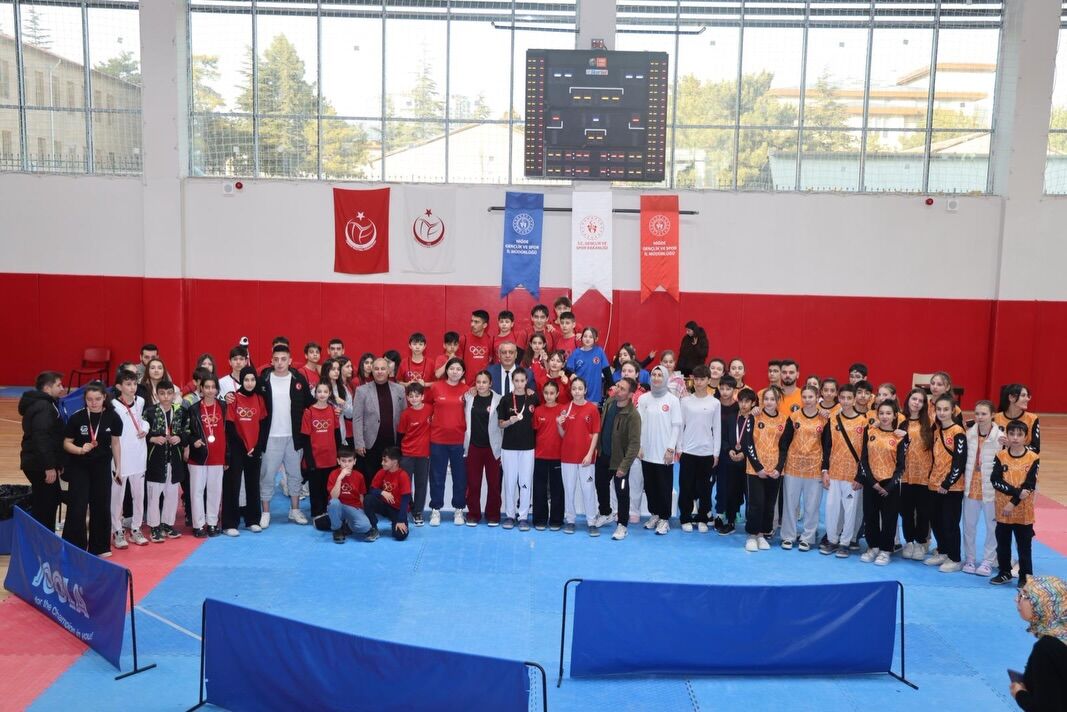 Taekwondo Yıldızlar Mahalli Müsabakaları Başladı! 1