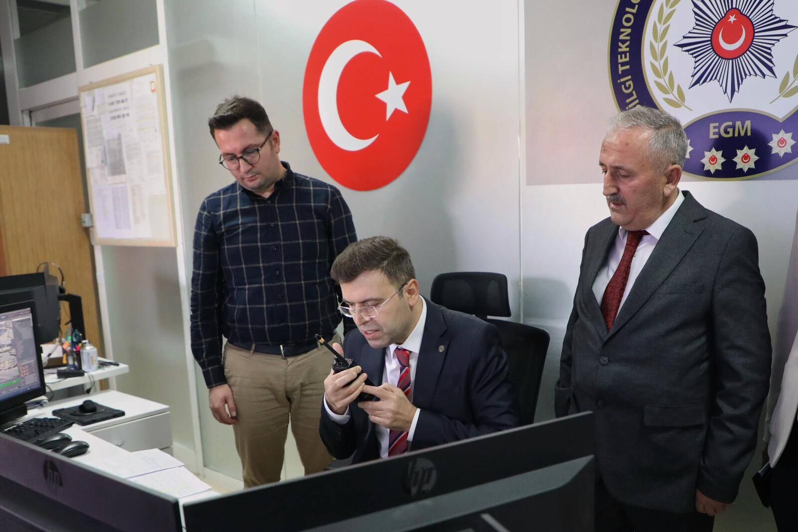 Vali Akmeşe’den 112 Acil Çağrı Merkezi’ne Ziyaret 2