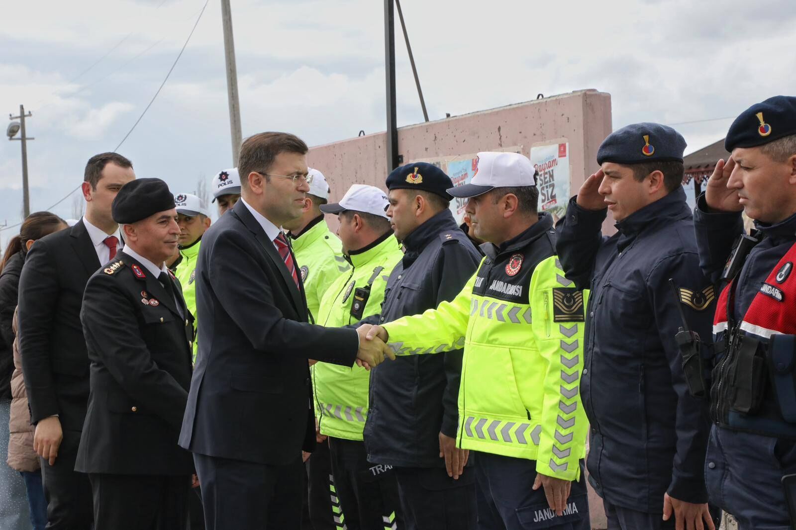 Vali Akmeşe’den Trafik Güvenliği Mesajı 1