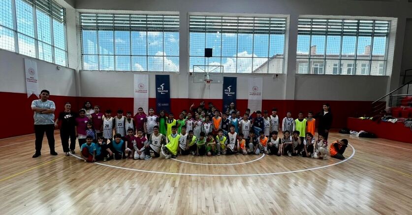 23 Nisan Basketbol Turnuvası Renkli Geçti 2