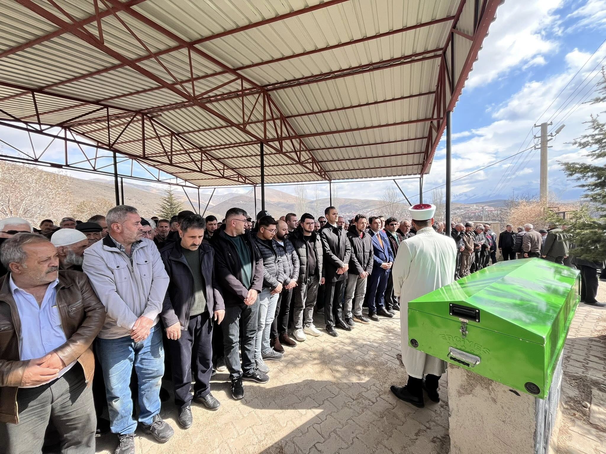 Çamardı’da Gazi Babasına Son Veda 2