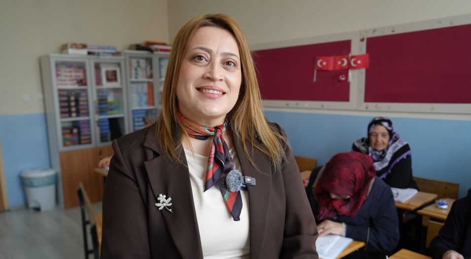 Eğitimden Uzak Kalan Kadınlar Sıralara Geri Döndü 3