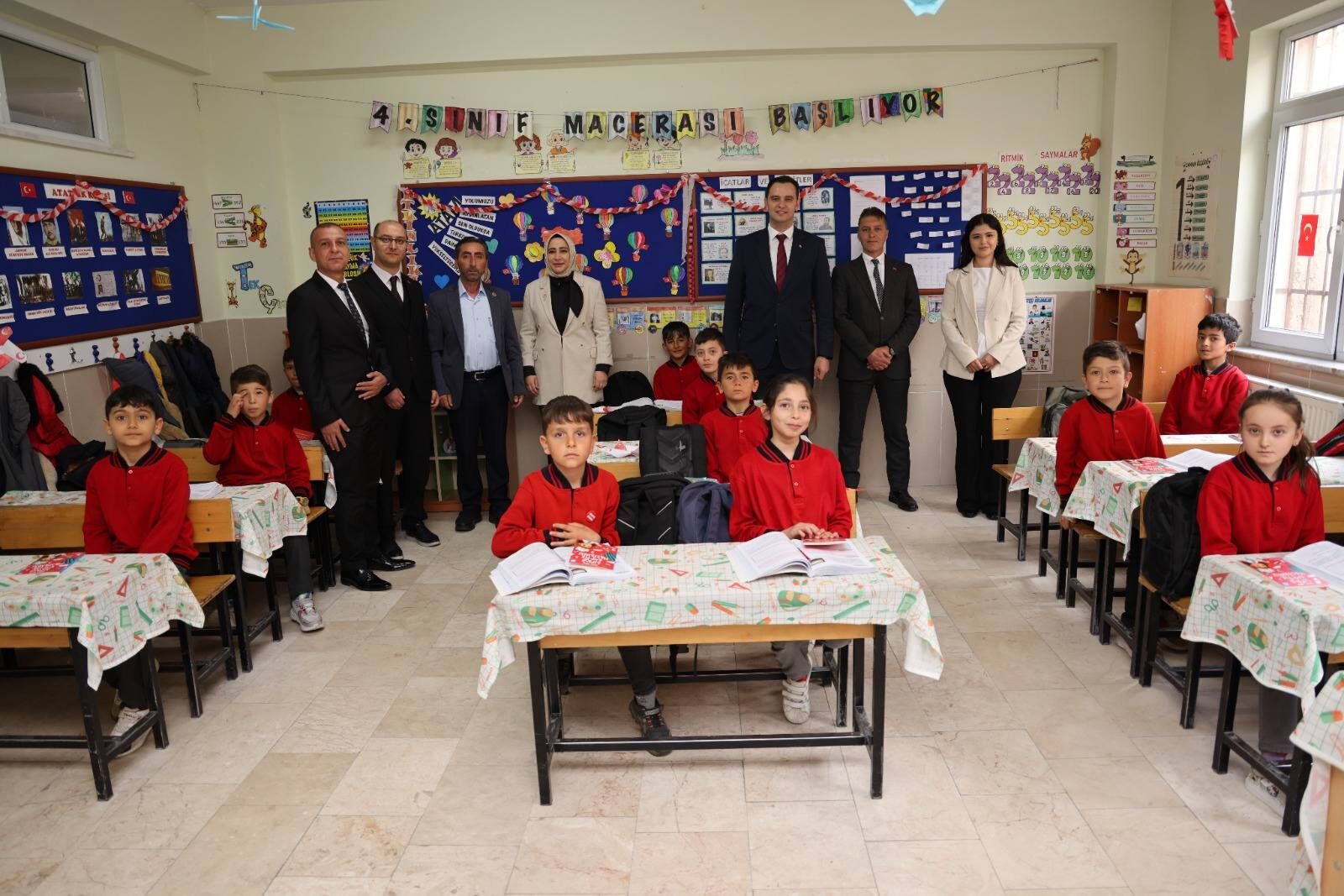 Öğrencilerle Buluşma, Öğretmenlerle İstişare 1