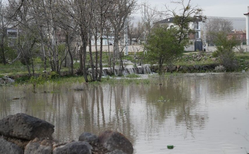 Sağanak Ve Eriyen Kar Suları Taşkınlara Neden Oldu 2