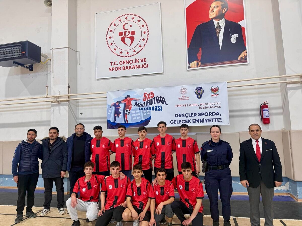 Sokaklar Bizim, Gençler Sporda, Gelecek Emniyette 1