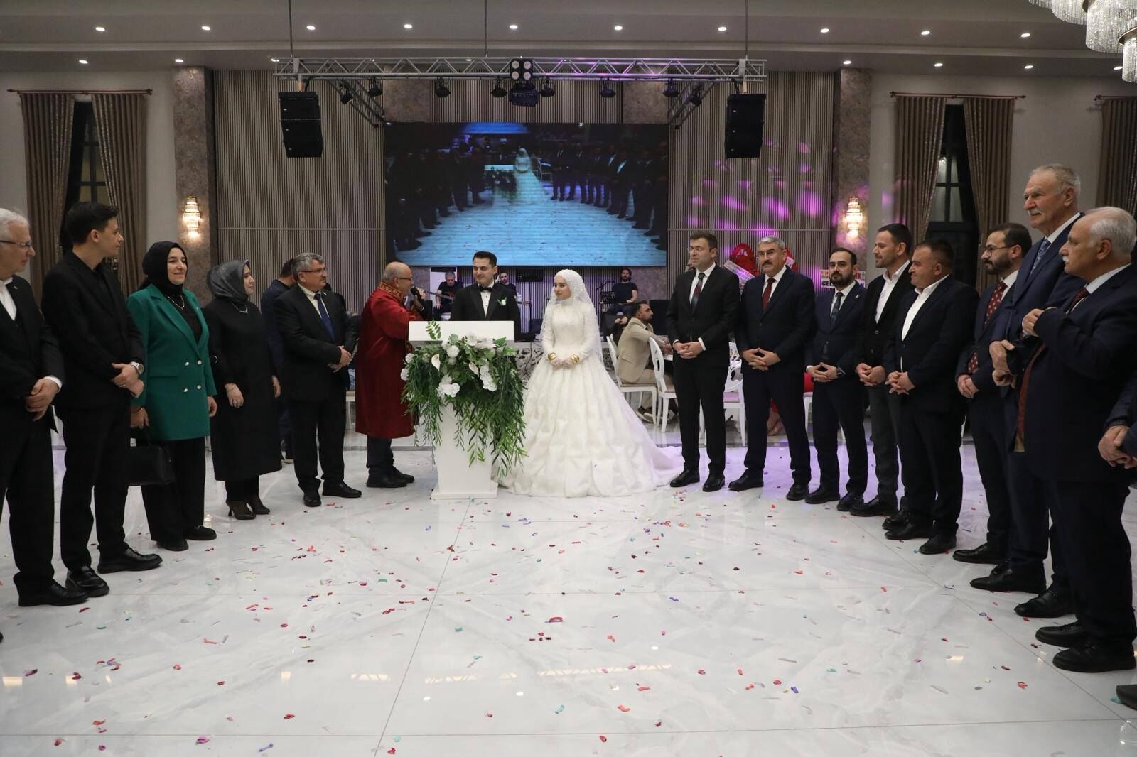 Vali Akmeşe Düğün Törenine Katıldı 2