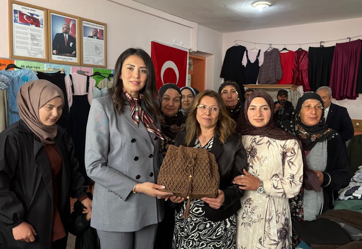 Hacıabdullah’ta El Emeği Göz Nuru Eserler Sergilendi 3