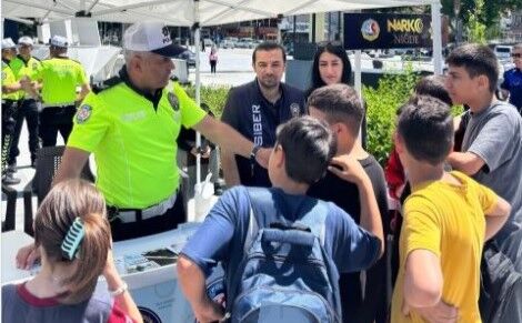 Emniyet Bilgilendirme Standı 1