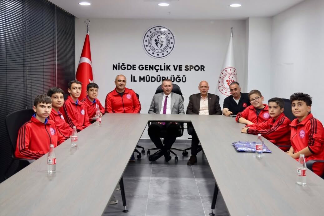 Şampiyonlardan İl Müdürü Dorul'a Ziyaret 2