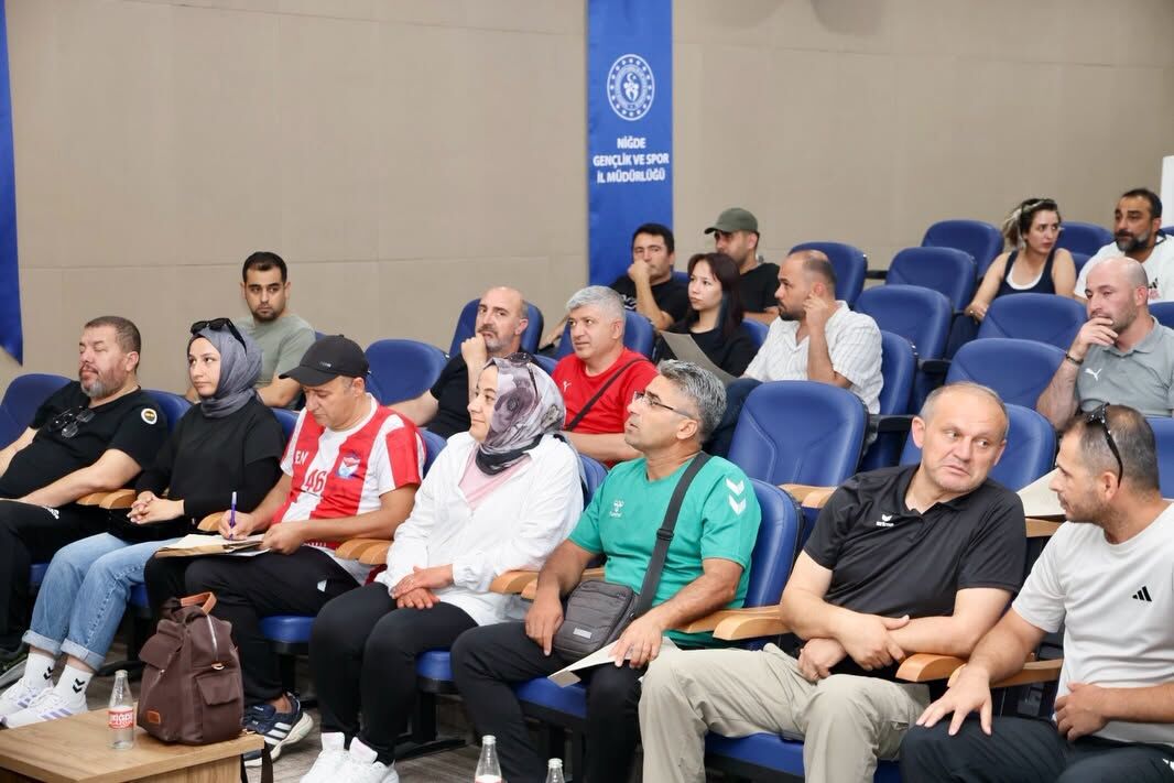 Anali̇g Hentbol Teknik Toplantısı Yapıldı 2